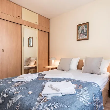 Aristocratic To The Sea Garden * Варна