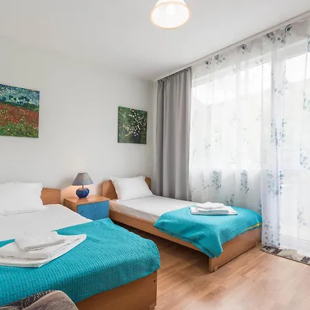 Апартамент Aristocratic To The Sea Garden Варна